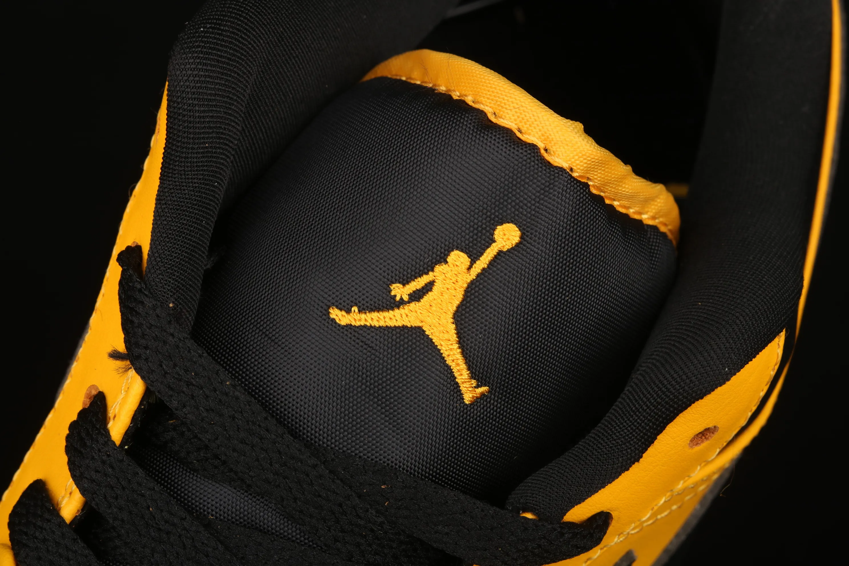 All categories Air Jordan Jordan series basketball shoes Air Jordan 1 Low Air Jordan AJ1 Low AJ1 Joe 1 low cultural basketball shoes 553558-700